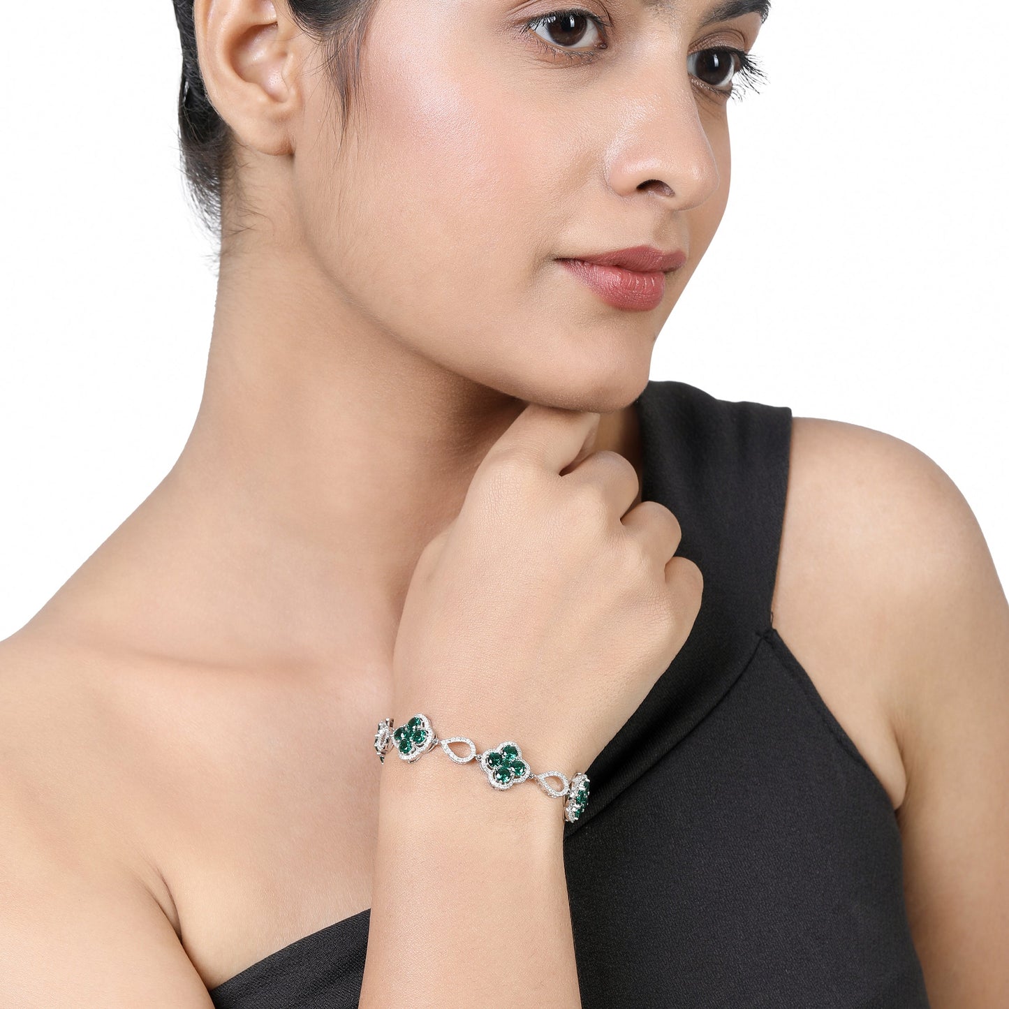 Solid Gold 8.1ct Natural Diamond w/ Emerald Clover Bracelet