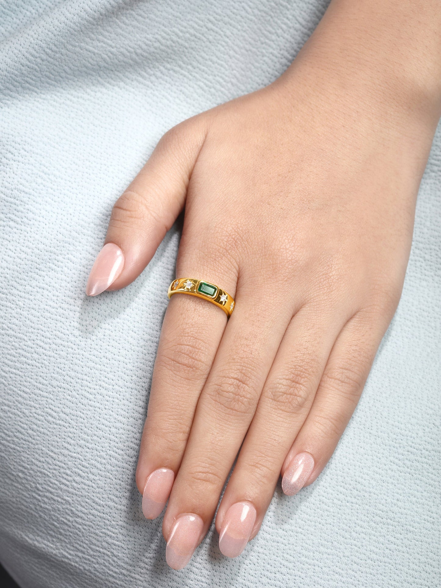 Solid Gold 0.3ct Natural Diamond w/ Emerald Stone Star Band Ring